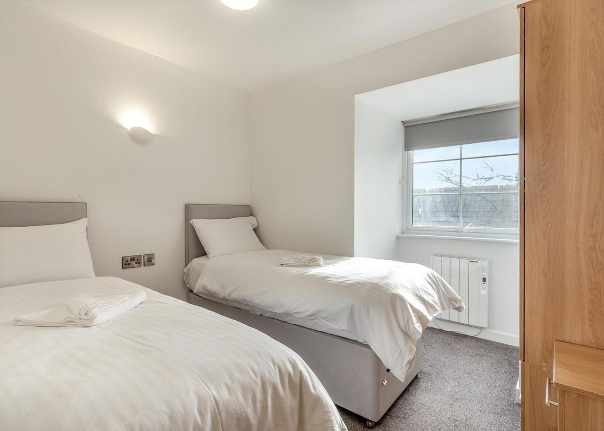 Coastal Charm Retreat In Ilfracombe Apartment Екстериор снимка