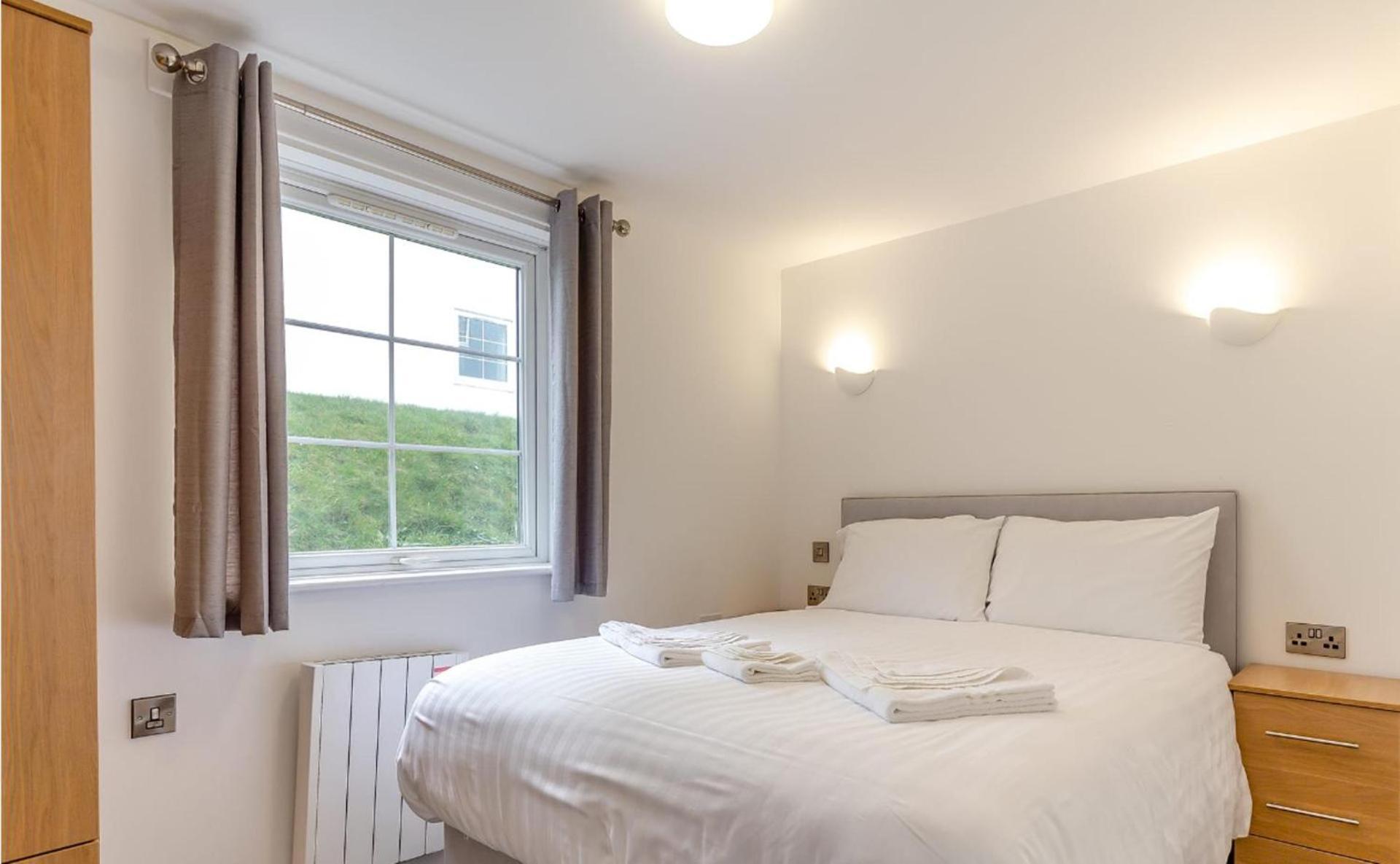 Coastal Charm Retreat In Ilfracombe Apartment Екстериор снимка