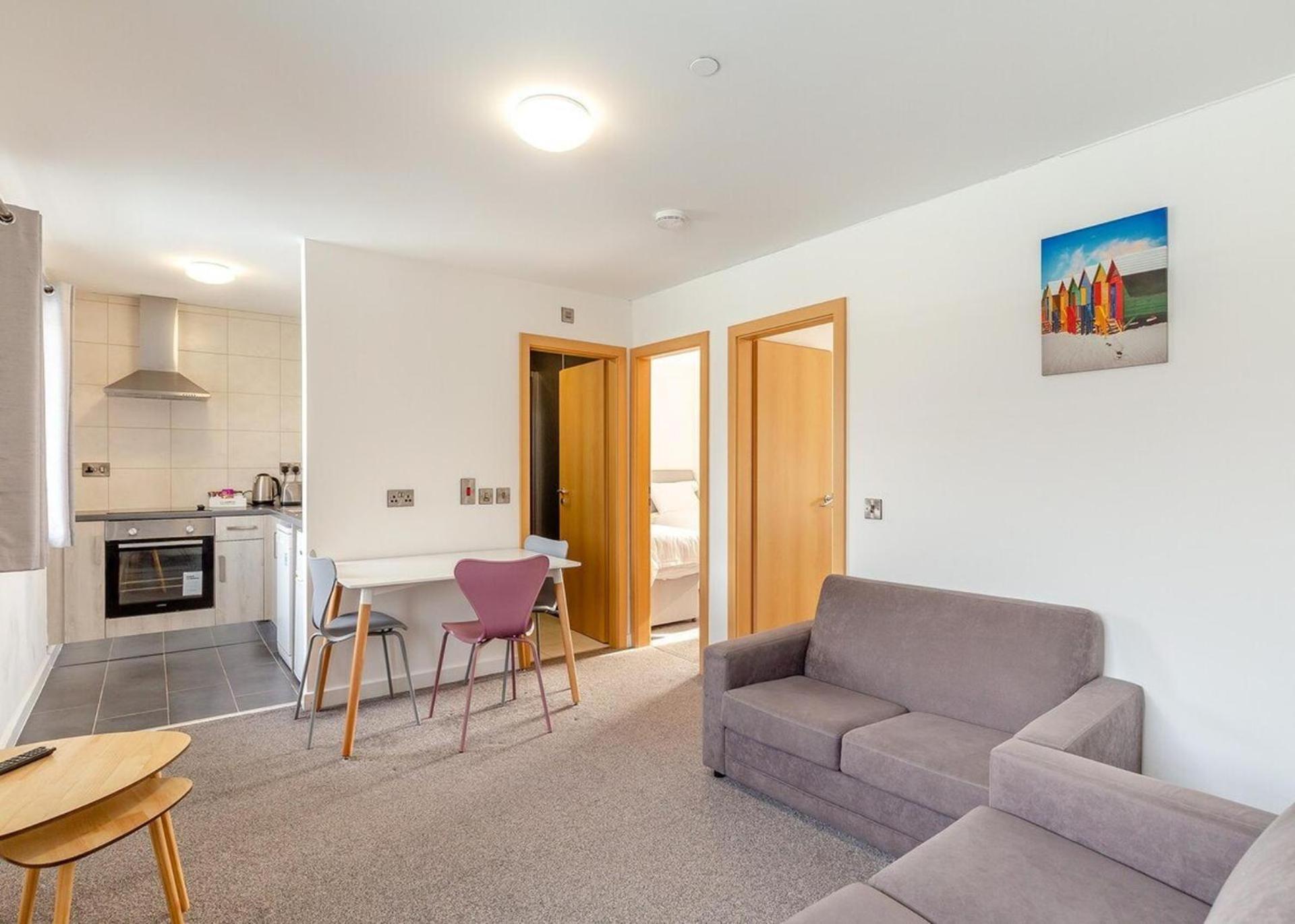 Coastal Charm Retreat In Ilfracombe Apartment Екстериор снимка